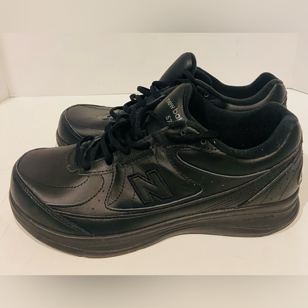 Black New Balance 577 walking dsl-2 shoes size 9.5D made USA WW577BK NEW